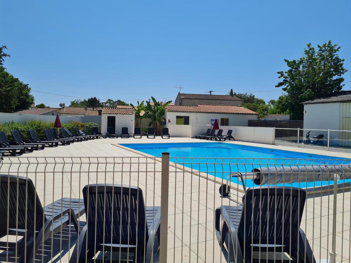 Camping Fleur D'Oleron Saint-Pierre-d'Oleron Exterior photo